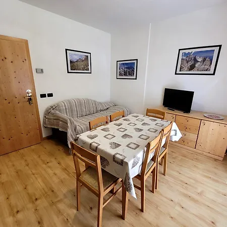 Guest house Garni Mozart Nesthouse Canazei